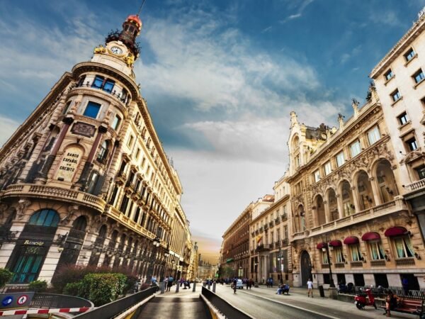 1600x1200-8 Grand Spain Booking